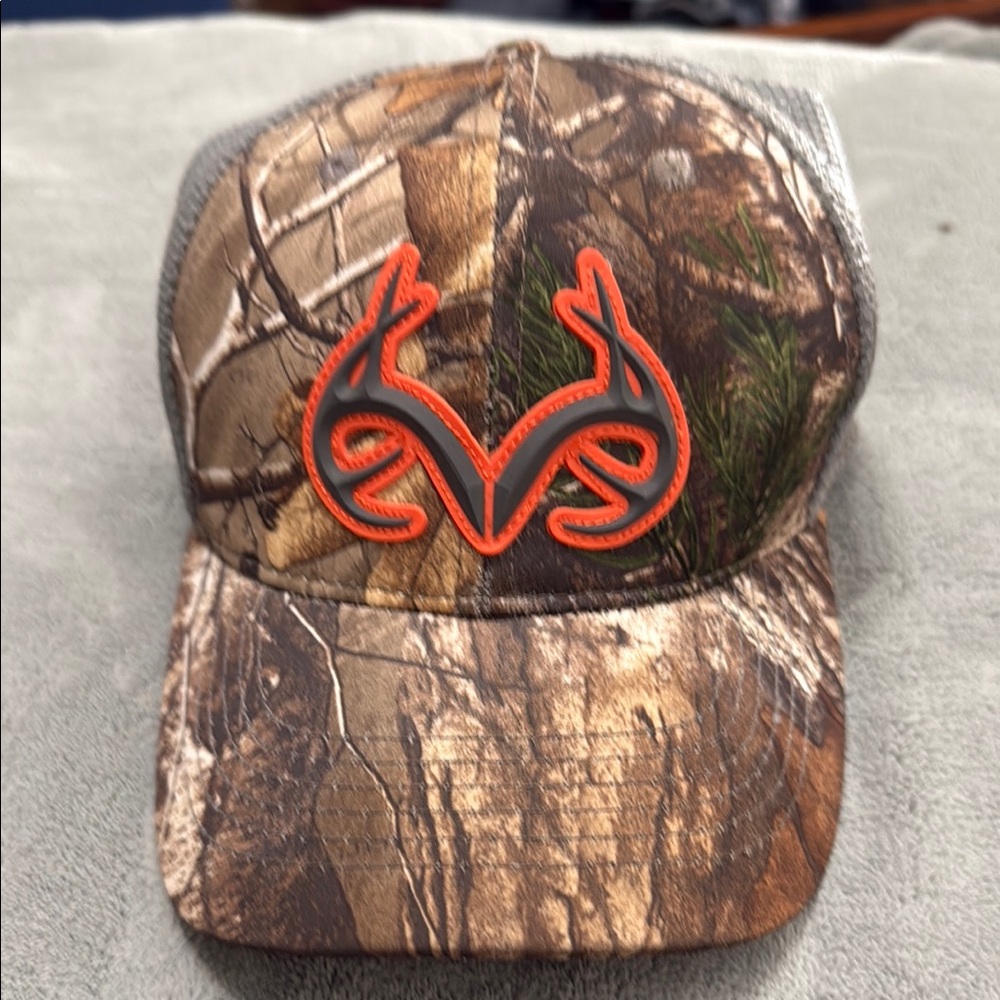 Realtree Camouflage and Orange Logo Hat: VERY NICE